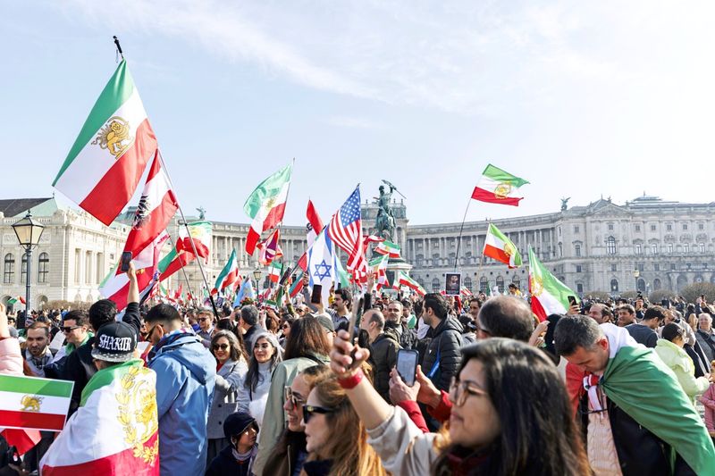 Iranische Diaspora in Österreich zwischen Ungewissheit, Angst und Hoffnung