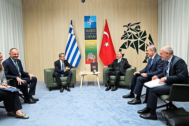 Kyriakos Mitsotakis und Recep Tayyip Erdogan beim Nato-Gipfel in Vilnius.
