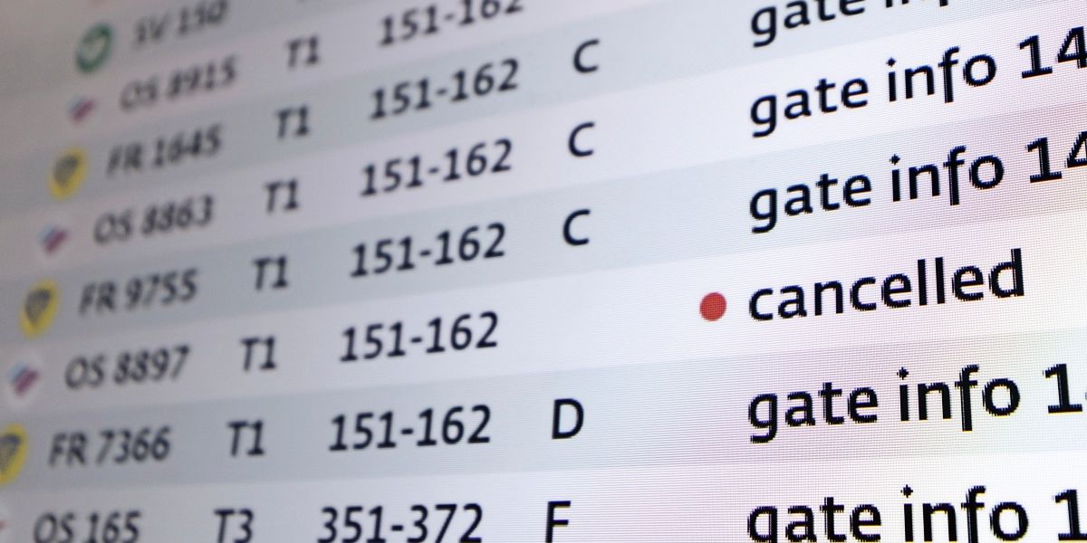 Rückflug verspätet: Muss der Arbeitgeber trotzdem das Entgelt zahlen?