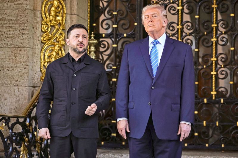 Trump und Selenskyj sprechen von "großartigem Treffen" in Mar-a-Lago