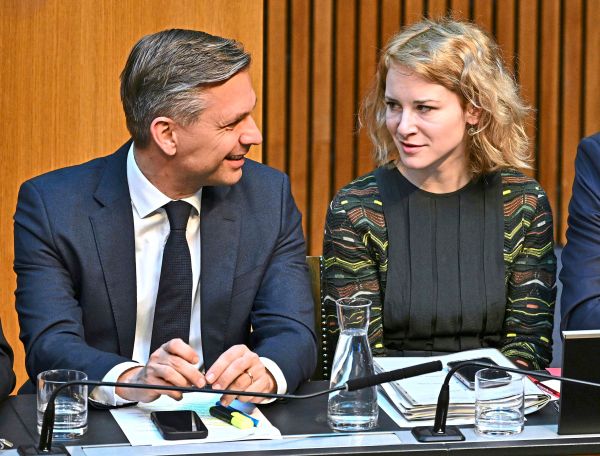 Regierung-verschleppt-Pakt-f-r-die-Forschung-und-bricht-damit-das-Gesetz