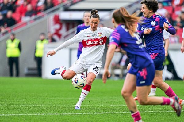 Nicole-Billa-schie-t-Stuttgart-in-die-Bundesliga-und-sterreich-zur-WM-