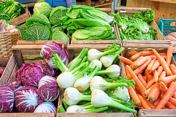 Gemüse; Supermarkt; Karotten; Kohl; Salat