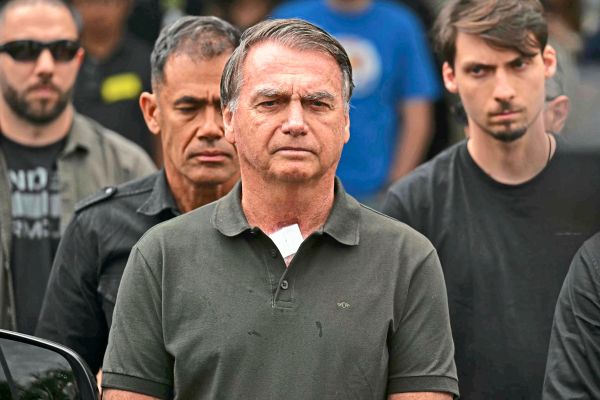 Oberstes-Gericht-Brasiliens-stoppt-Haftverk-rzung-f-r-Bolsonaro