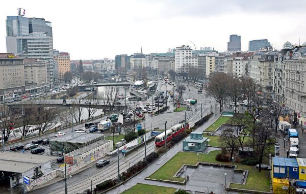 Prozess-um-Taserdrohung-auf-dem-Schwedenplatz-und-traumatisierte-Kontrahentinnen