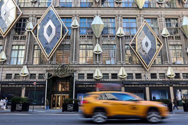 US-Luxuskaufhaus-Riese-Saks-Global-meldet-Insolvenz-an