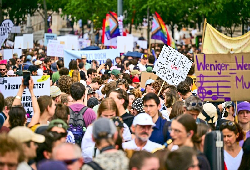 Vermögenssteuer statt Kürzungen bei Bildung, Gesun