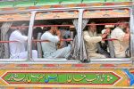 Reisebus von Kleinbus gerammt: Mindestens 17 Tote in Pakistan
