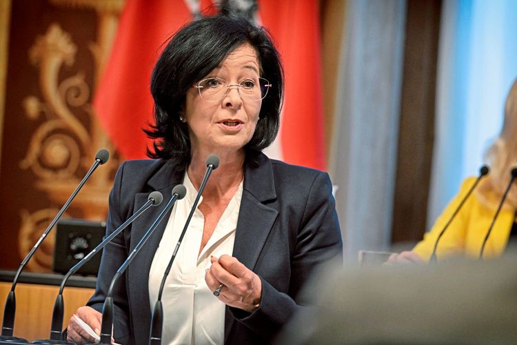 Margit Göll im Bundesrat