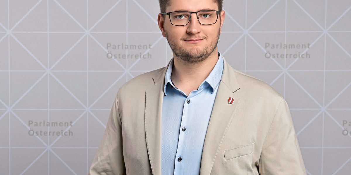 www.derstandard.at