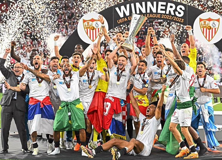 Der FC Sevilla bejubelt die Europa League