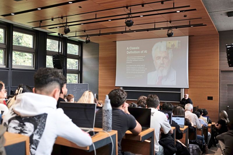 Gebühren für internationale Studierende: Mehr einheben, aber