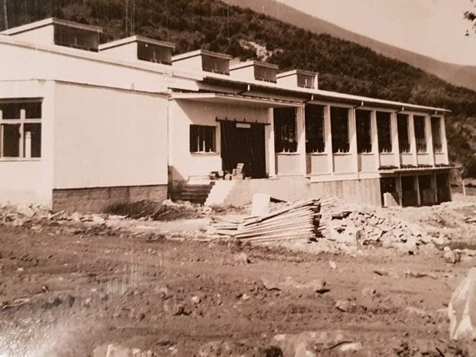 Bau der Textilfabrik Pelister, Capari, 1975