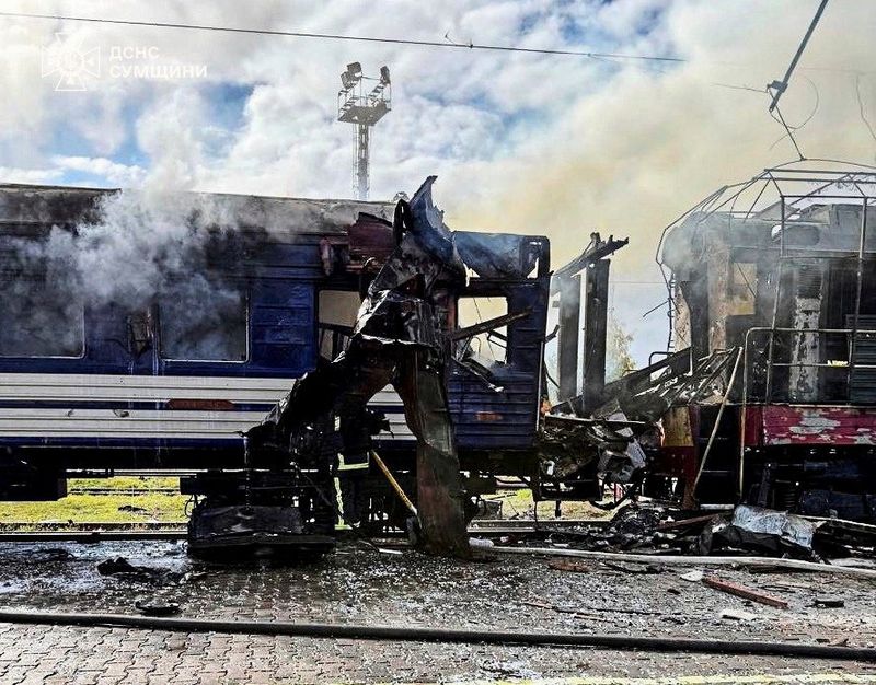 Ein Toter und 30 Verletzte nach russischem Angriff auf Zug in der Ukraine