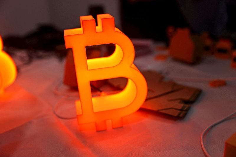Der Bitcoin-Kurs fällt, aber Investoren glauben weiter an de