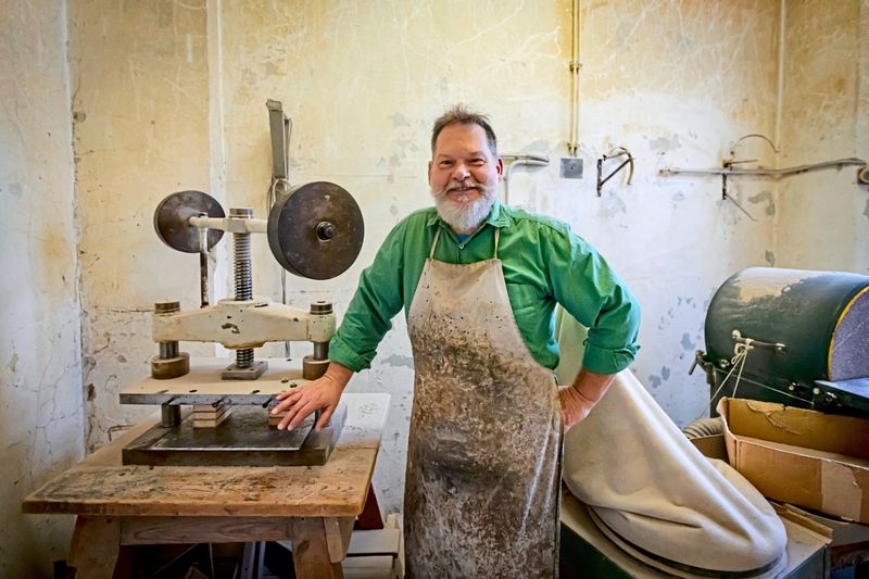 Der letzte Etui-Macher Österreichs