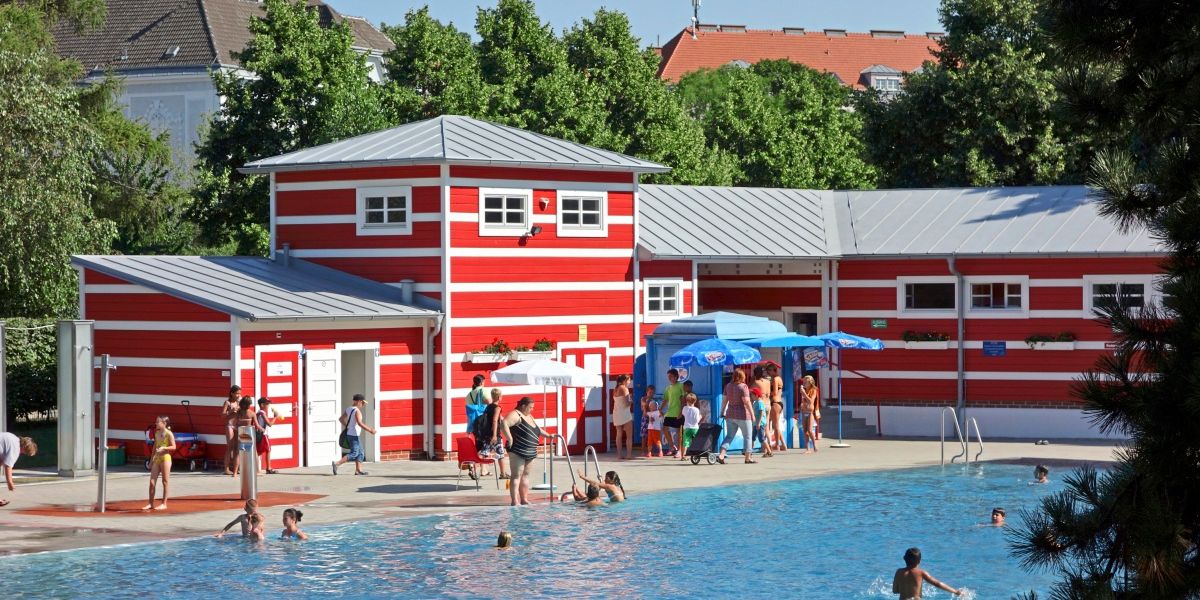 Kein Geld fürs Freibad? Österreich steht noch ein Sparpaket bevor