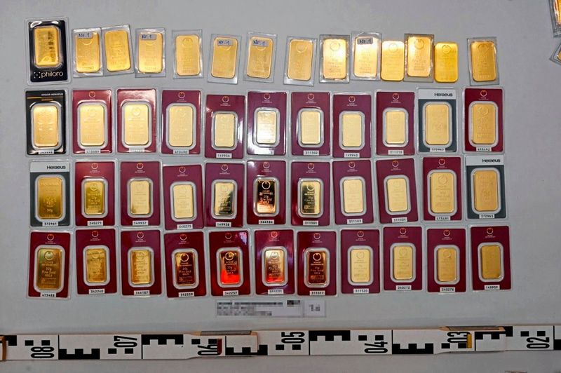 1,77 Millionen Euro Schaden: Prozess gegen Angehörige von "Schamanin"