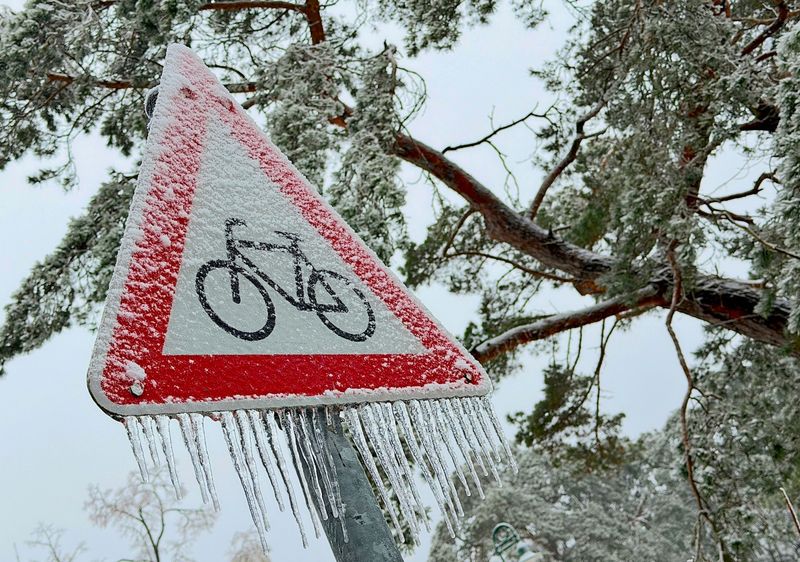 Kein Unterricht an vielen deutschen Schulen wegen Schnee und Eis