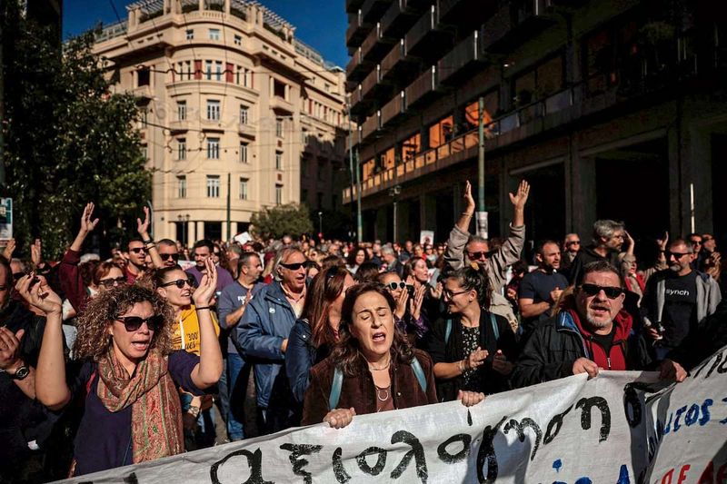 Proteste gegen hohe Lebenskosten in ganz Griechenland