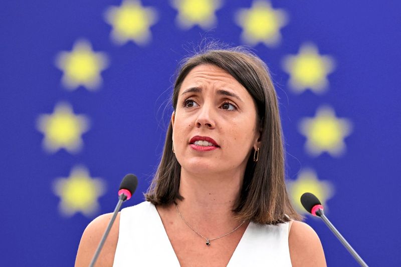 Spanien leitet Massenlegalisierung von Migranten ein