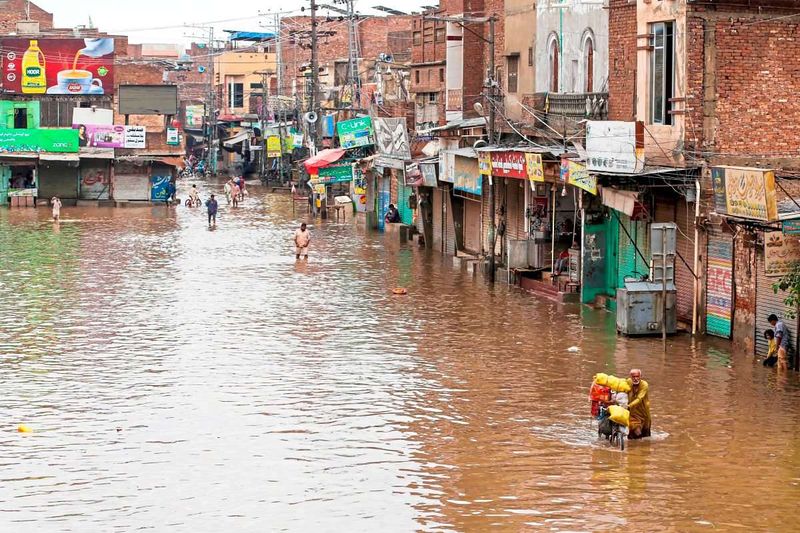 Mehr als 300 Tote durch Monsunregen in Pakistan