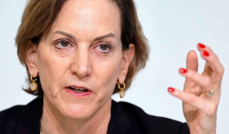 Anne Applebaum erklärt Autokratien und liest dem Westen die Leviten