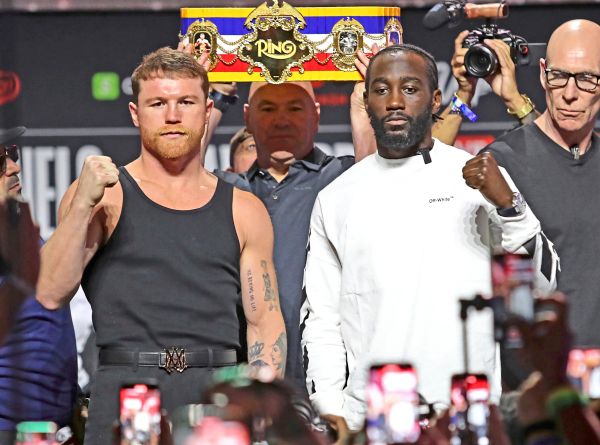 Alvarez-boxt-gegen-Crawford-einen-der-gr-ten-K-mpfe-