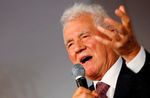 Stronach in Missbrauchs-Prozess in zwei Punkten schuldig gesprochen Der österreichisch-kanadische Magna-Gründer wurde in Bezug auf zwei Frauen je einmal wegen sexueller Nötigung sowie sexueller Belästigung schuldig gesprochen