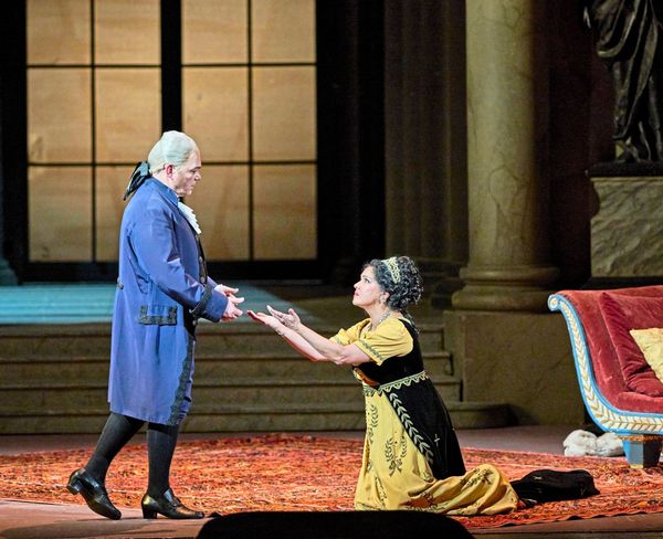 Zwischen-Protest-und-Applaus-Netrebko-als-Tosca