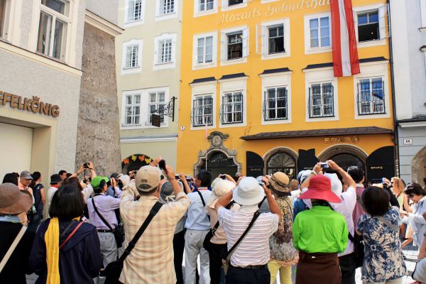 Die-neue-Coolcation-der-Plebs-soll-daheimbleiben