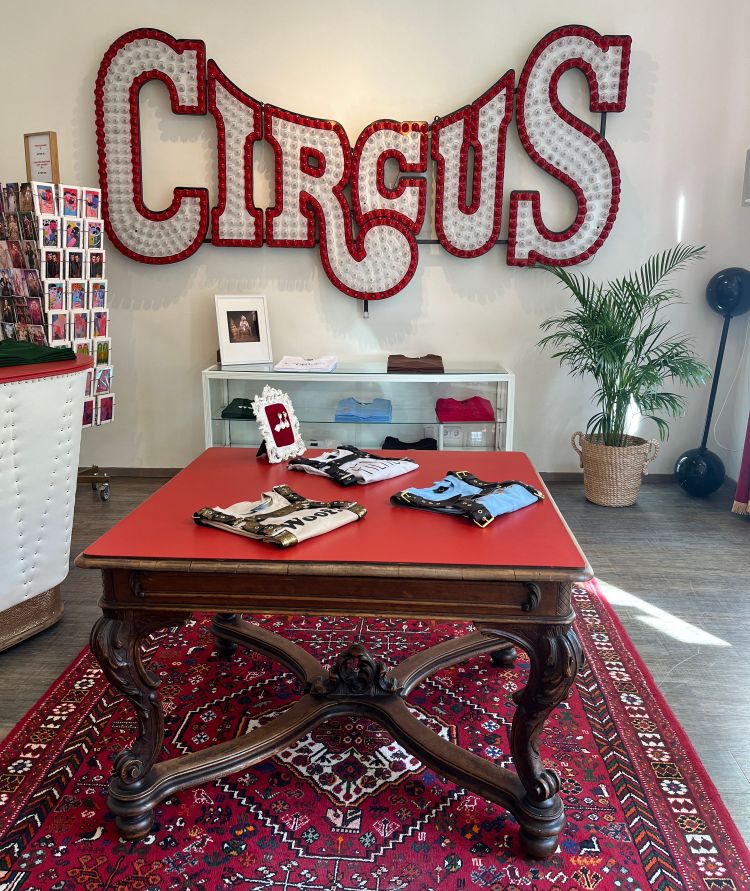 Der neue Circus-Shop eröffent am 20.4.