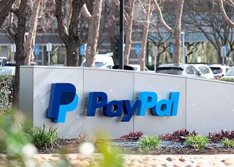 Paypal-Chef Alex Chriss kündigte die Entlassungen in einem Schreiben an seine Mitarbeitenden an.