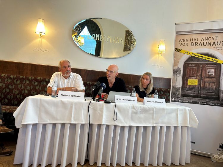 Florian Kotanko, Günter Schwaiger und Annette Pommer bei der Pressekonferenz im Café Landtmann