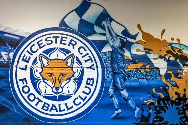 Sensationsmeister-Abstieg-Absturz-in-Liga-drei-Was-ist-mit-Leicester-City-passiert-