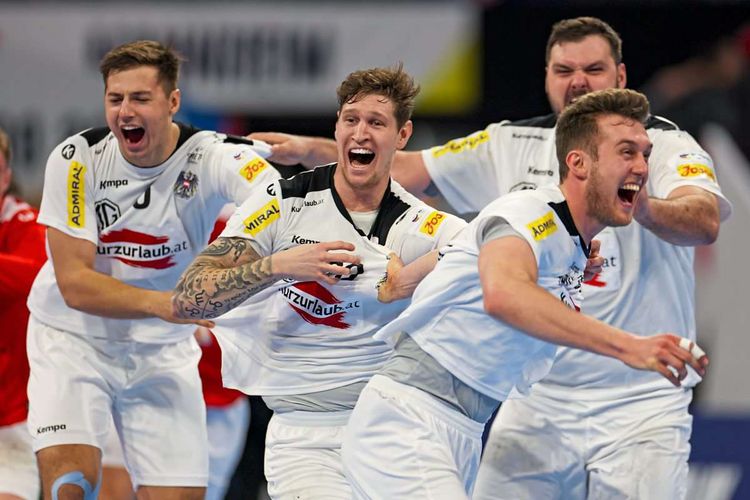 Bei Österreichs Handballern war kein Halten mehr: Markus Mahr, Sebastian Frimmel, Tobias Wagner und Mykola Bilyk (v.l.n.r.)