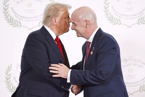 Warum-taucht-Fifa-Pr-sident-Infantino-beim-Gaza-Friedensgipfel-auf-