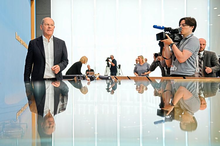 Deutschlands Kanzler Olaf Scholz bei einer Pressekonferenz.