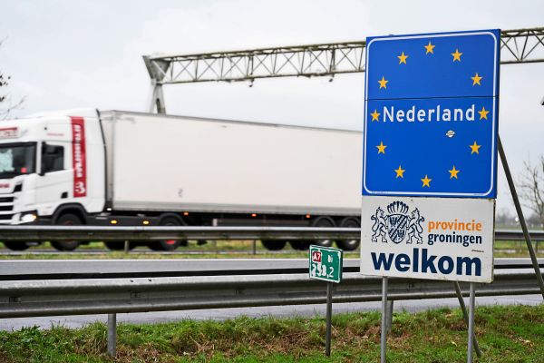 Niederlande-B-rger-kontrollieren-eigenm-chtig-an-Grenze-zu-Deutschland