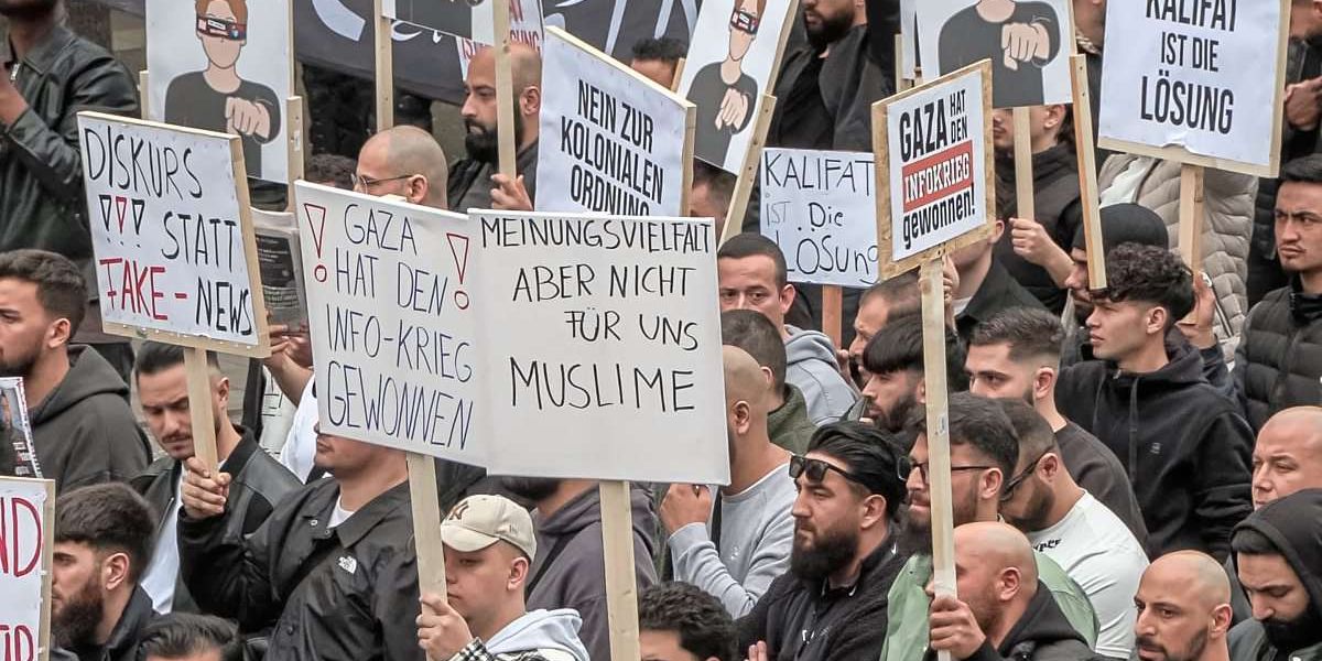 Hamburgs Kalifat-Demo Ist Schwer Erträglich, Aber Kein Grund Für ...