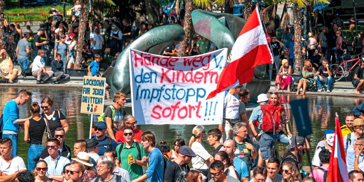 Massnahmengegner Trafen Sich In Wien Wieder Zur Demo Coronavirus Derstandard At Panorama