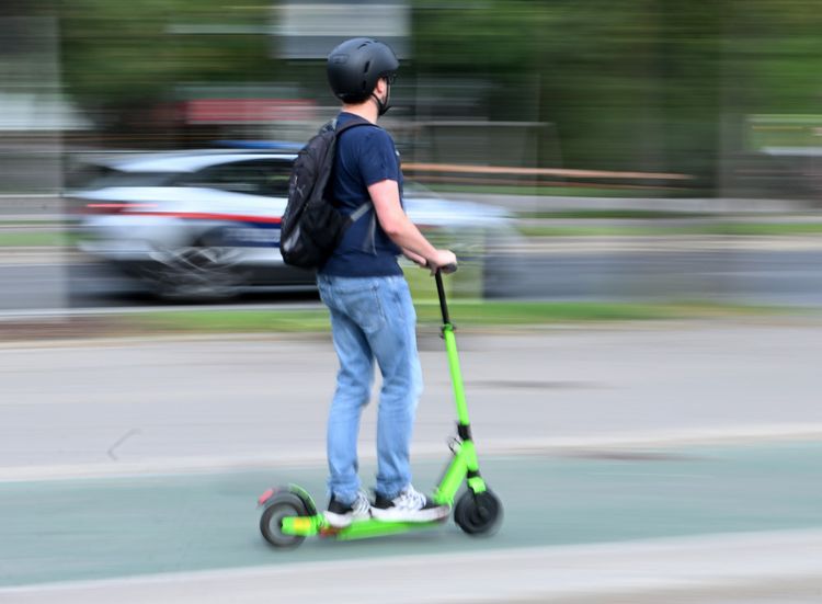 E-Scooter-Fahrer raste mit 85 km/h durchs Wiener Stadtgebiet - Österreich -   › Panorama