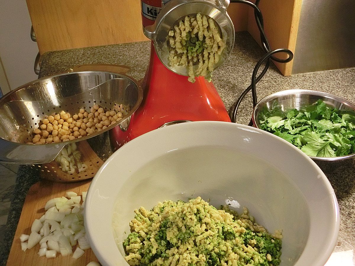 Rezept Falafel aus Kichererbsen Vegetarische Rezepte derStandard.at › Lifestyle