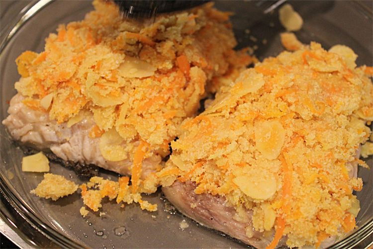 Rezept: Karpfenfilet mit Karotten-Mandel-Kruste - Weihnachten ...