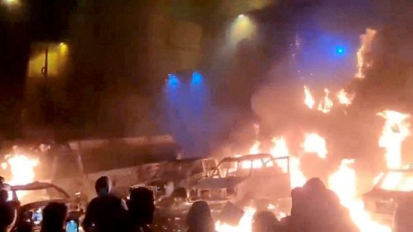 Kein-Ende-der-Proteste-gegen-Irans-F-hrung-Berichte-ber-Tote-und-Verletzte