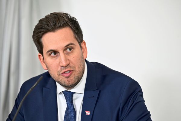 Alexander-Pr-ll-reiste-privat-zu-Kurz-Gipfel-war-aber-als-Staatssekret-r-angek-ndigt