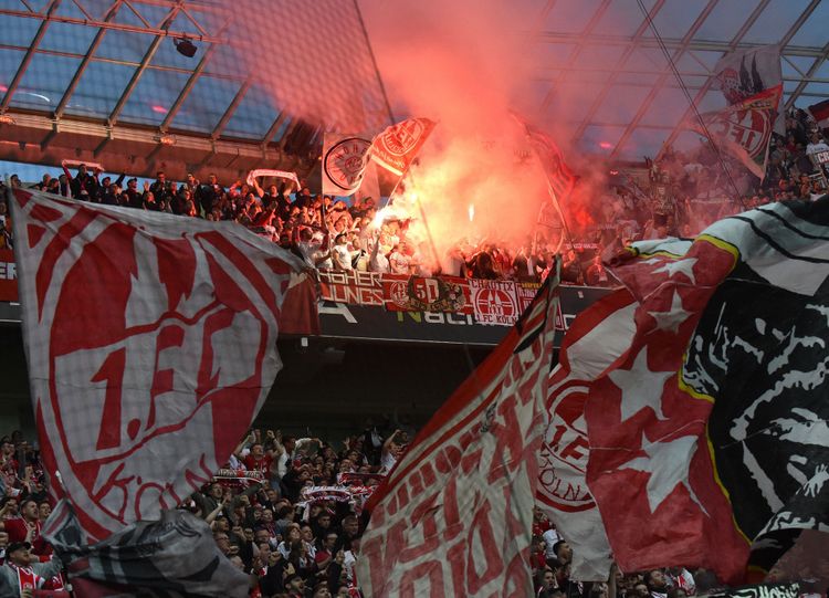 1. FC Köln muss 47.000 Euro wegen Bengalos im Derby gegen Fortuna zahlen