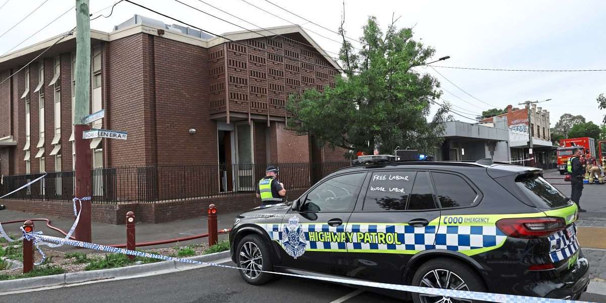 Maskierte Brandstifter Legten Feuer In Synagoge Bei Melbourne ...