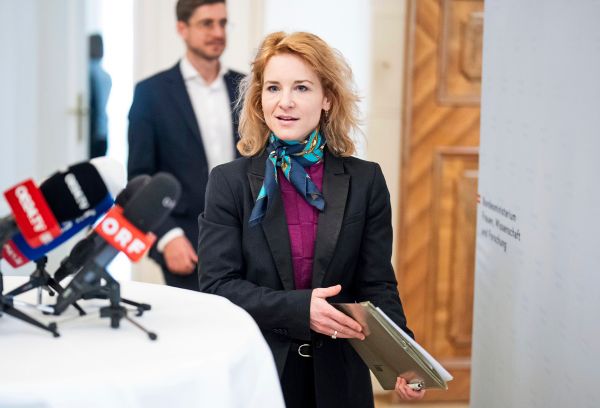 Regierung-will-missbr-uchliche-Deepfakes-verbieten-und-digitale-Gewalt-strenger-bestrafen