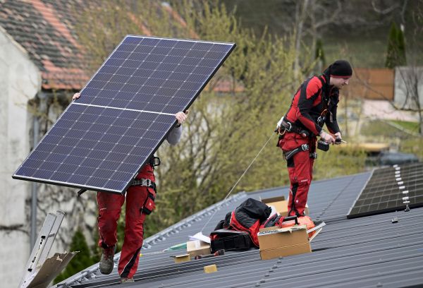 Stromgesetz-auf-der-Zielgeraden-Erhebliche-Ausnahmen-f-r-PV-Anlagen-bei-Netzentgelten-geplant